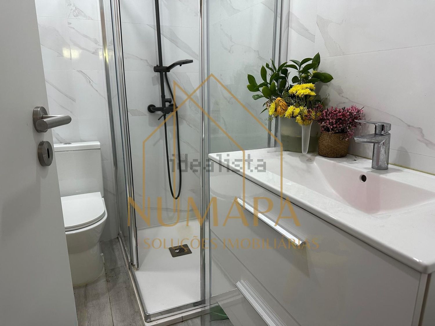 公寓 t2出售在Rua Jaime Cortesão - 卫生间