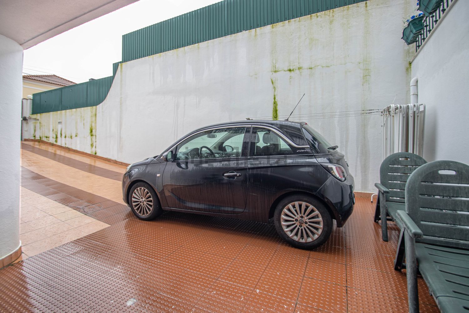 双拼别墅出售在Rua Primeiro de Maio, 3 - 停车位