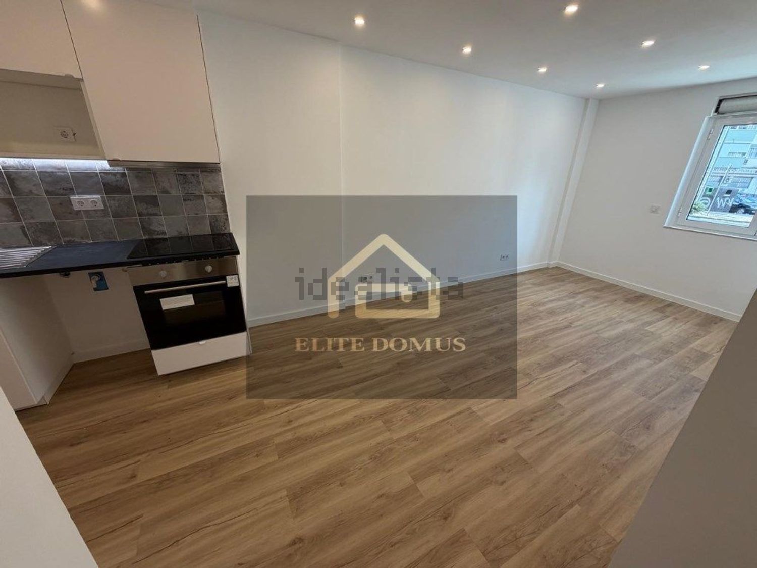 公寓 t2出售在Rua Jaime Martins Barata - 照片