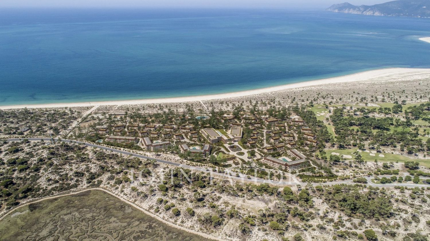 小楼房或独栋别墅出售Tróia - 视线