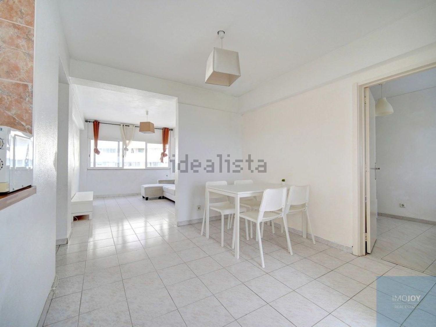 公寓 t3出售在Rua Adães Bermudes, 250 - 前厅