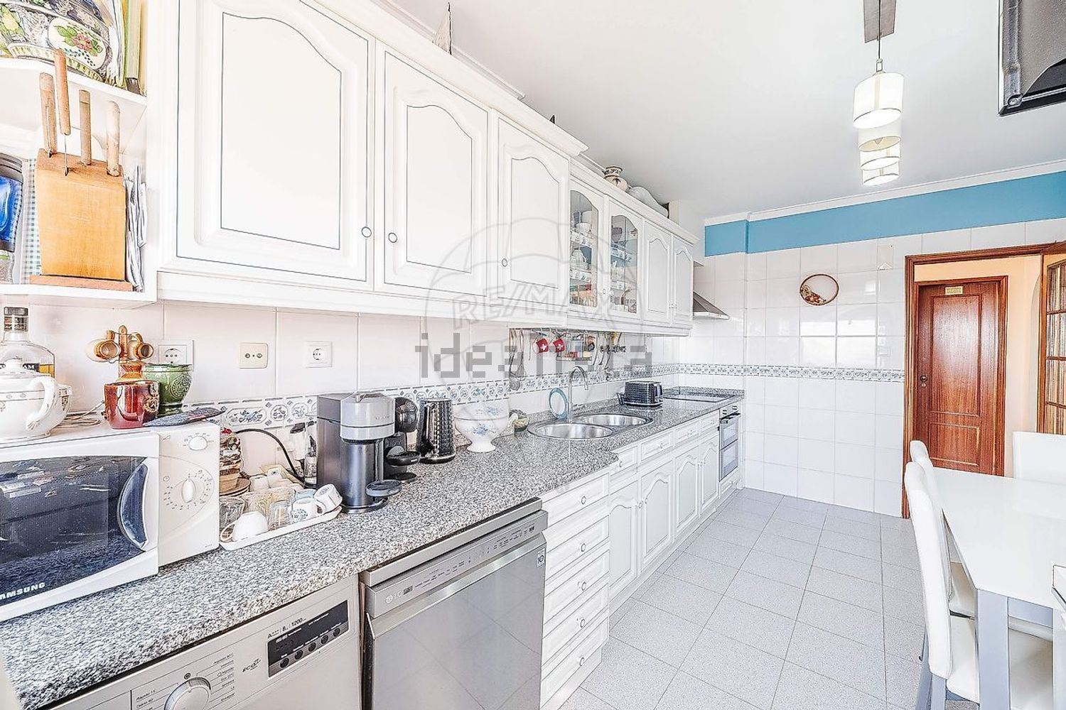 公寓 t3出售在Rua José Régio - 厨房