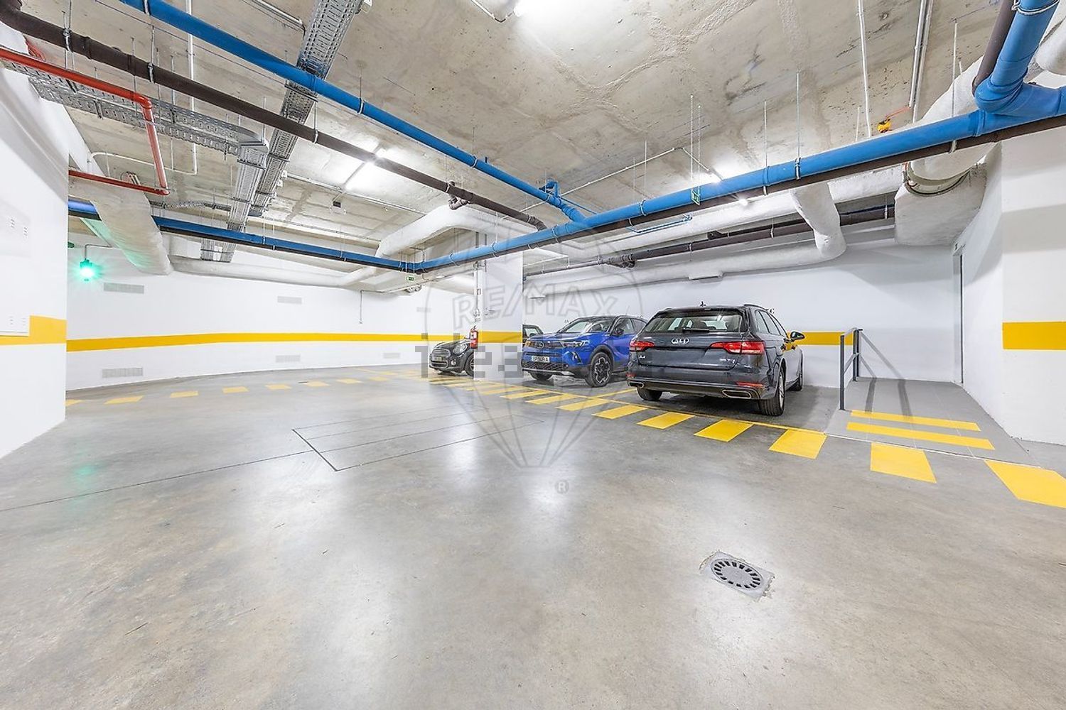 出租公寓 t3在Rua André de Gouveia - 停车位