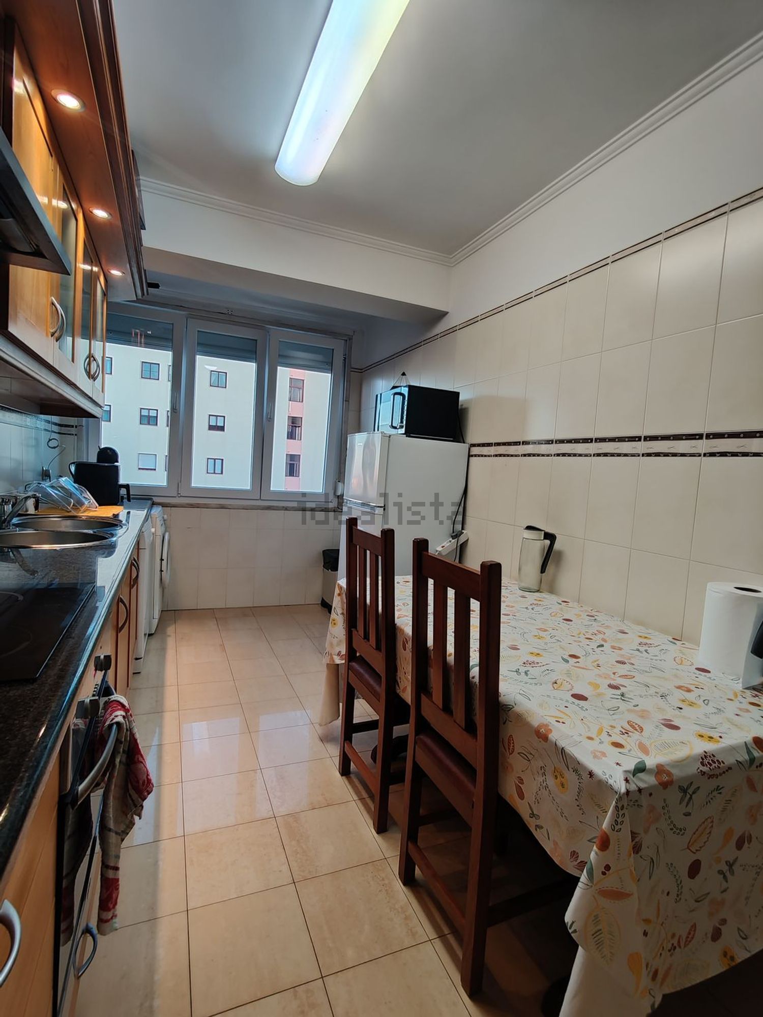 出租房间在Rua Marquês Sá da Bandeira, 3 - 厨房