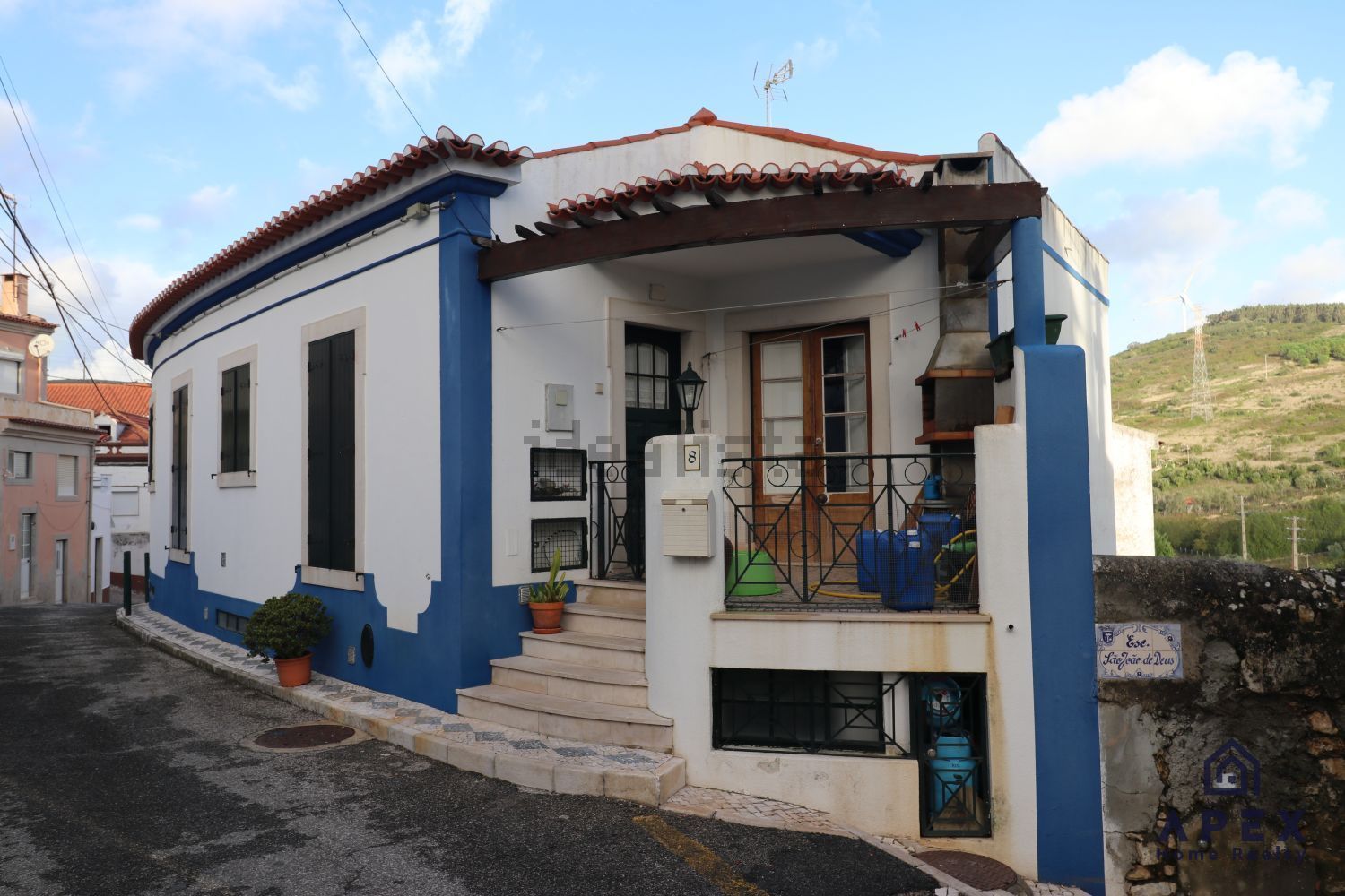 出租小楼房或独栋别墅在Fanhões - 外立面