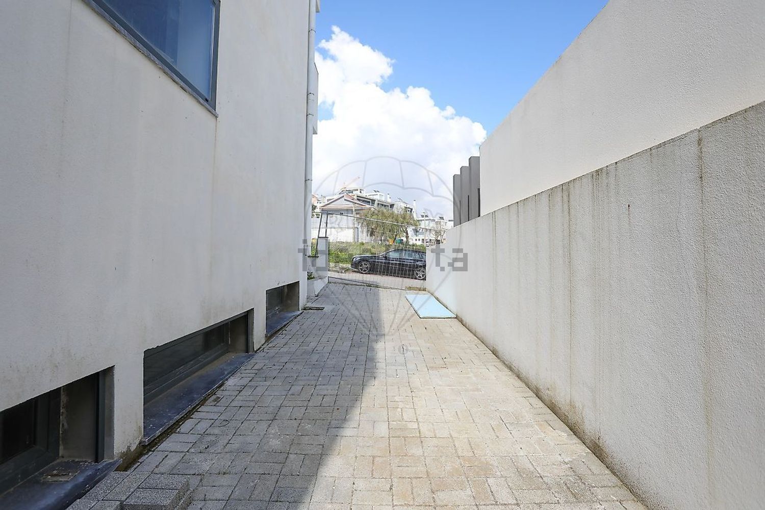 小楼房或独栋别墅出售在Rua das Flores - 阳台