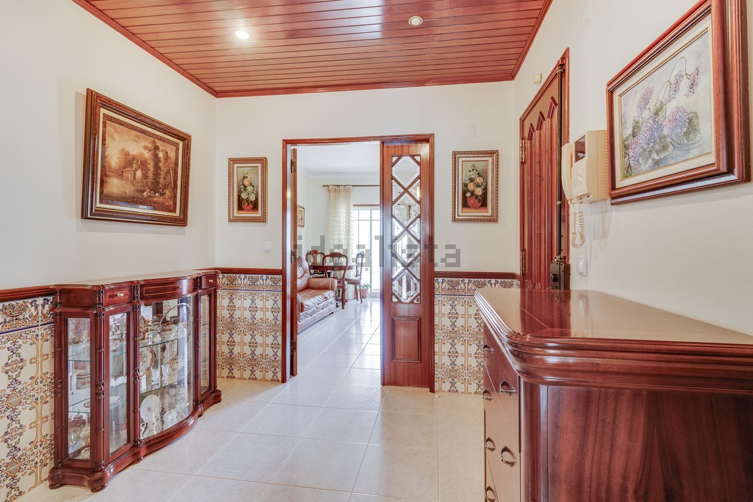 公寓 t3出售在Rua Luís de Camões, 9 - 过道