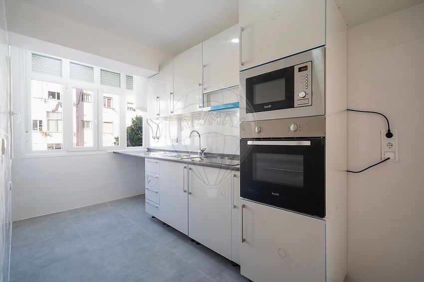 出租公寓 t2在Praceta Infante Dom Fernando