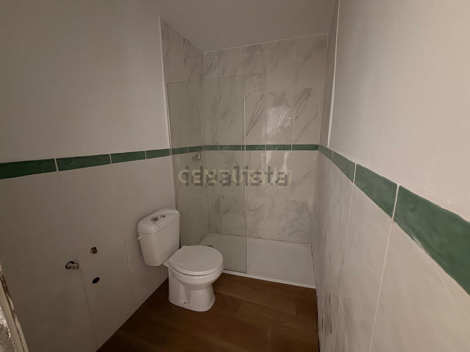 小楼房或独栋别墅出售在Rua Florêncio José Cannas, 25 - 卫生间