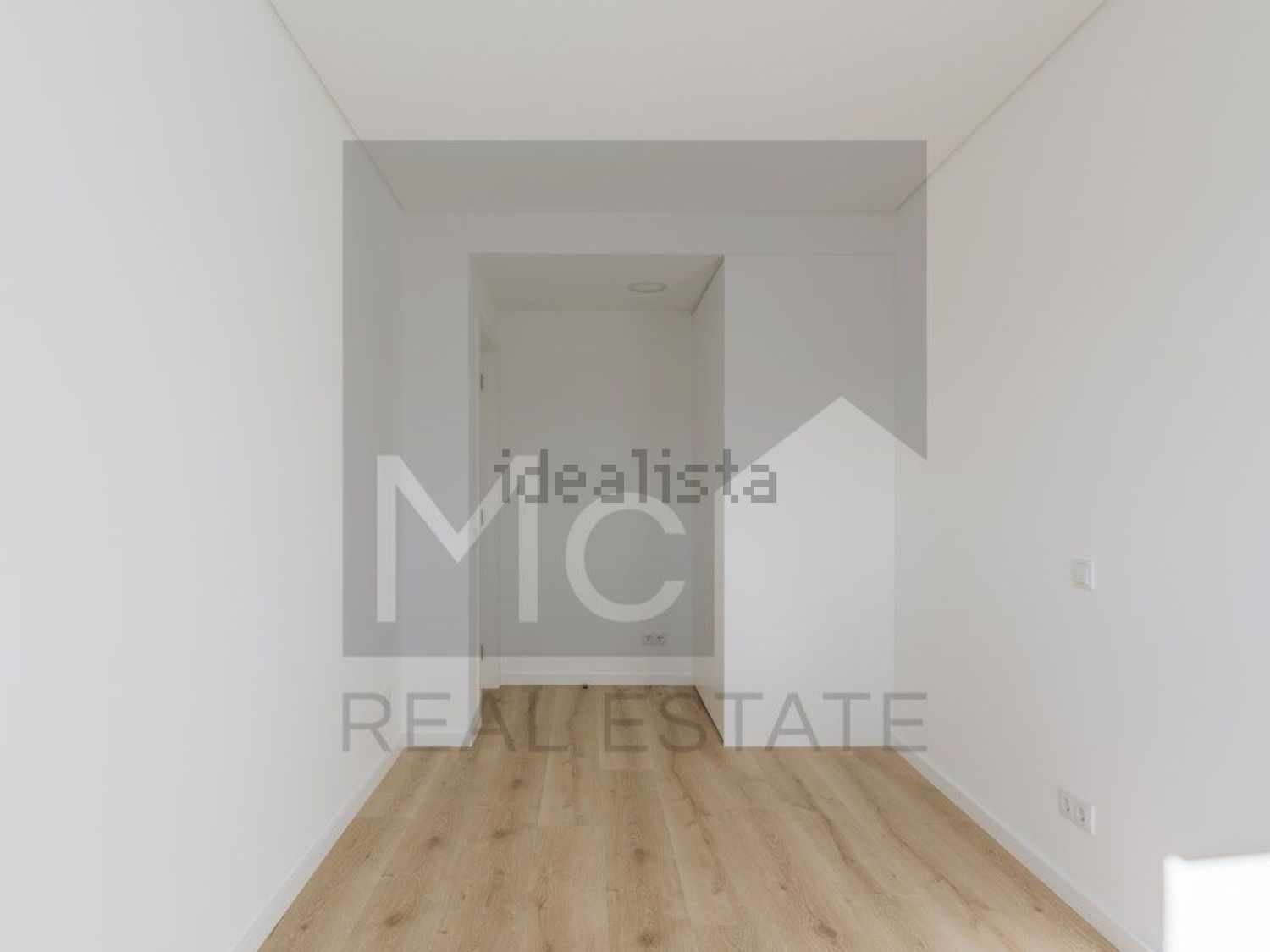 出租公寓 t2在Avenida General Roçadas, 70 C - 过道