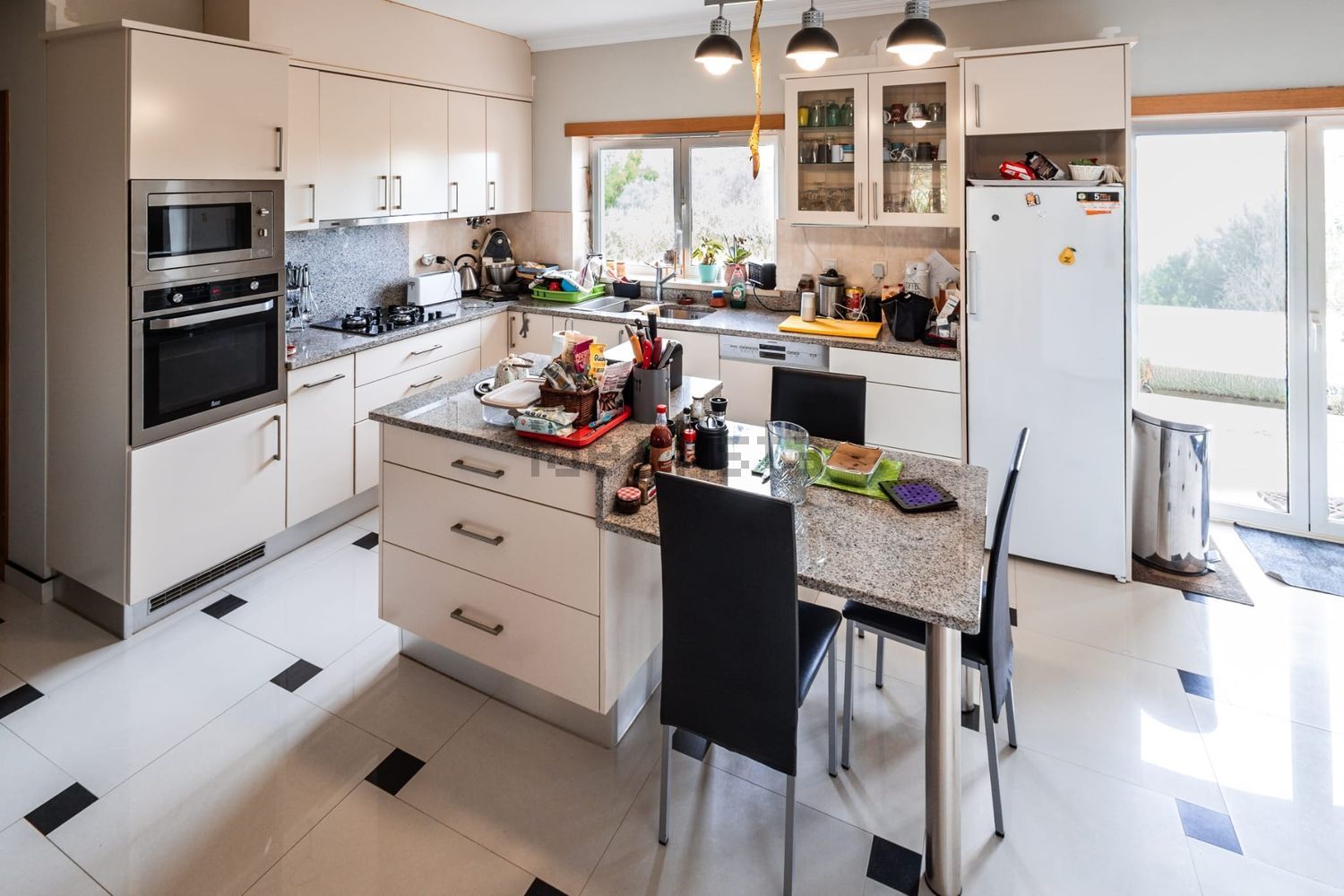 小楼房或独栋别墅出售在Peral - 厨房