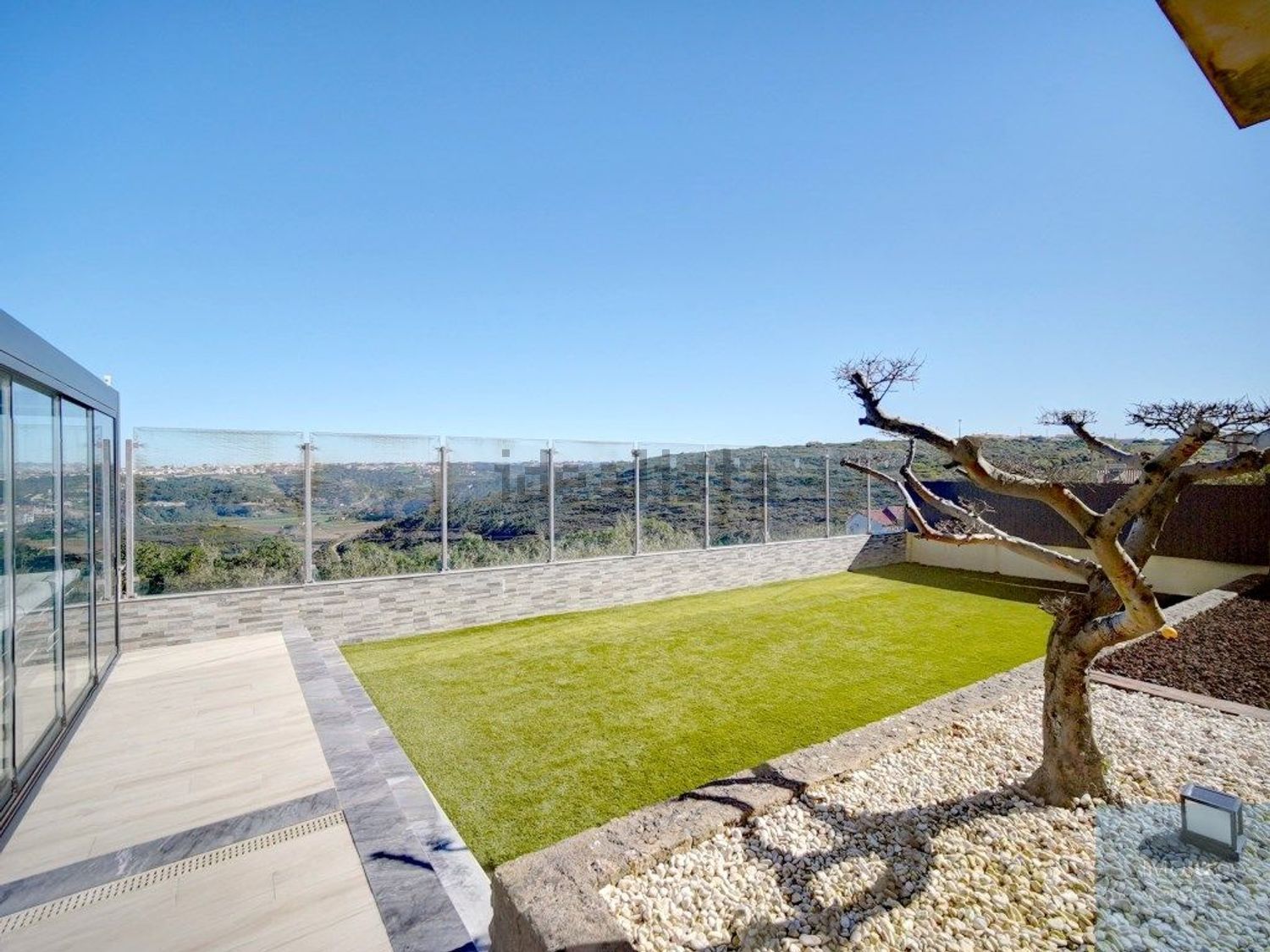 小楼房或独栋别墅出售在Rua da Serra, 4 - 阳台