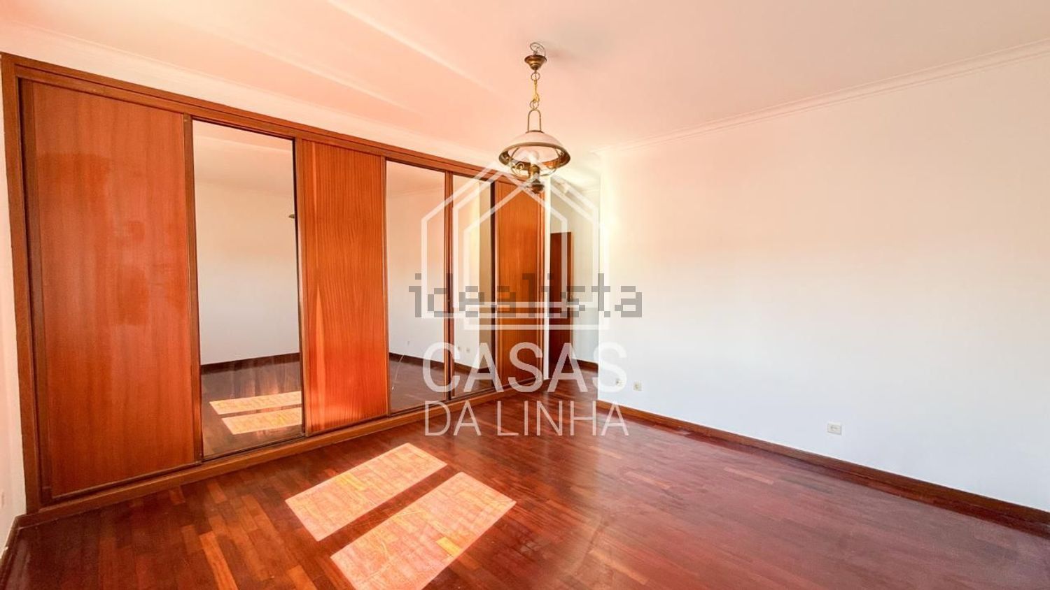 出租小楼房或独栋别墅在Tires - 卧室