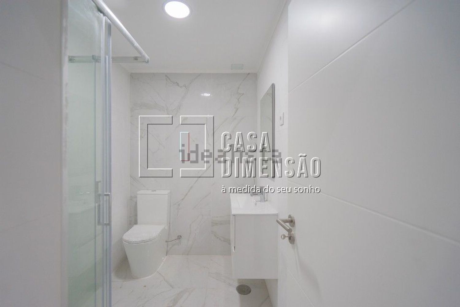 公寓 t1出售在Falagueira-Venda Nova - 卫生间