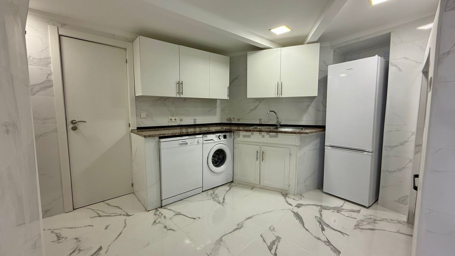 双拼别墅出售在Rua Comendador Miguel Esguelha - 厨房