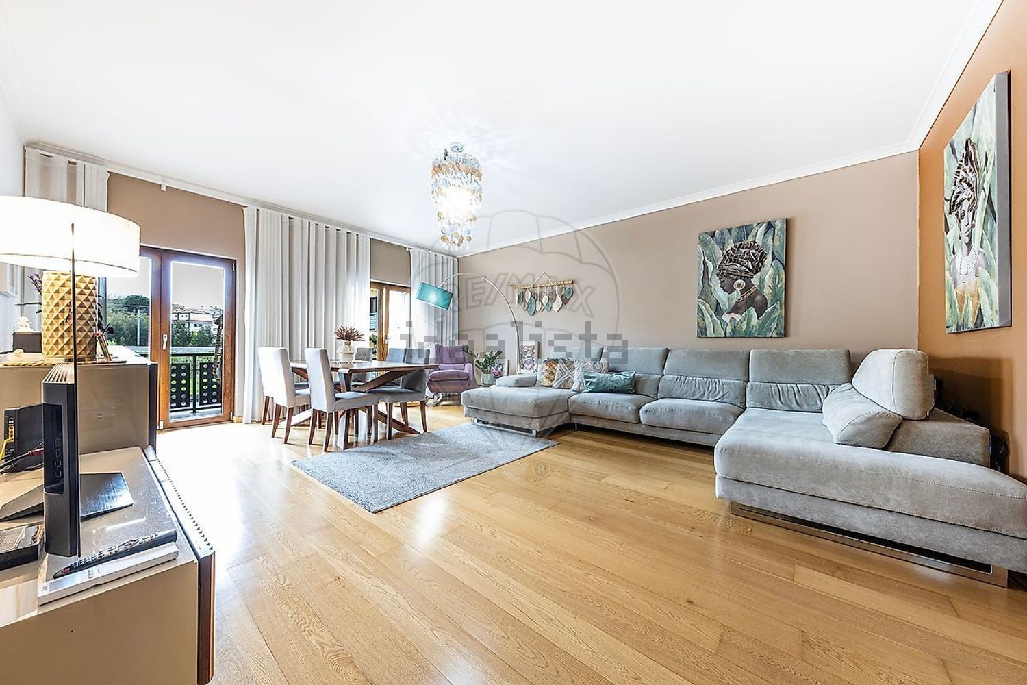 公寓 t3出售在Travessa da Lagoa - 客厅