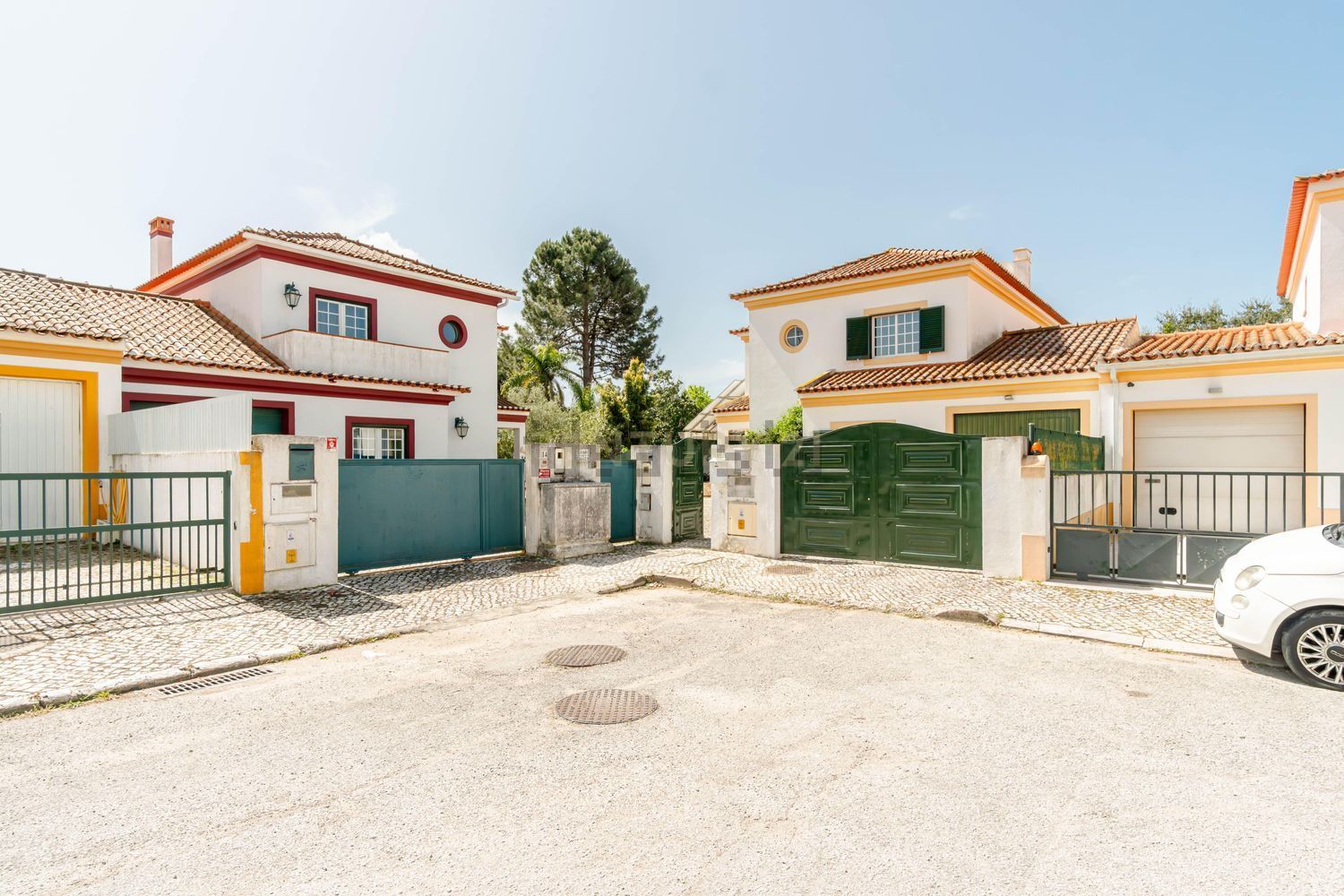 小楼房或独栋别墅出售在Rua das Bolotas s/n - 外立面