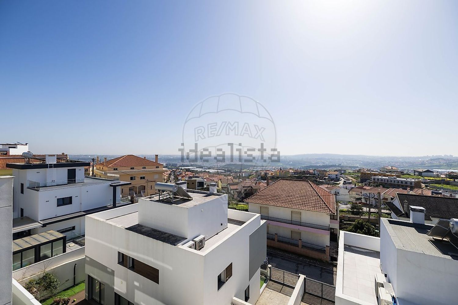 出租小楼房或独栋别墅在Rua Almeida Garrett - 阳台