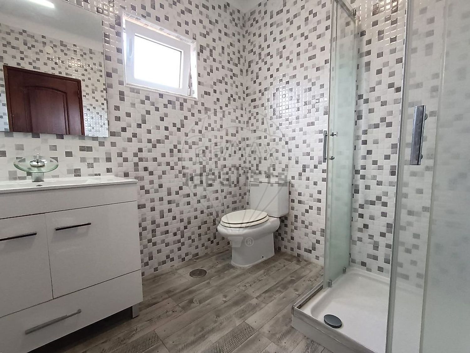 出租小楼房或独栋别墅在Rua José Malhoa - 卫生间