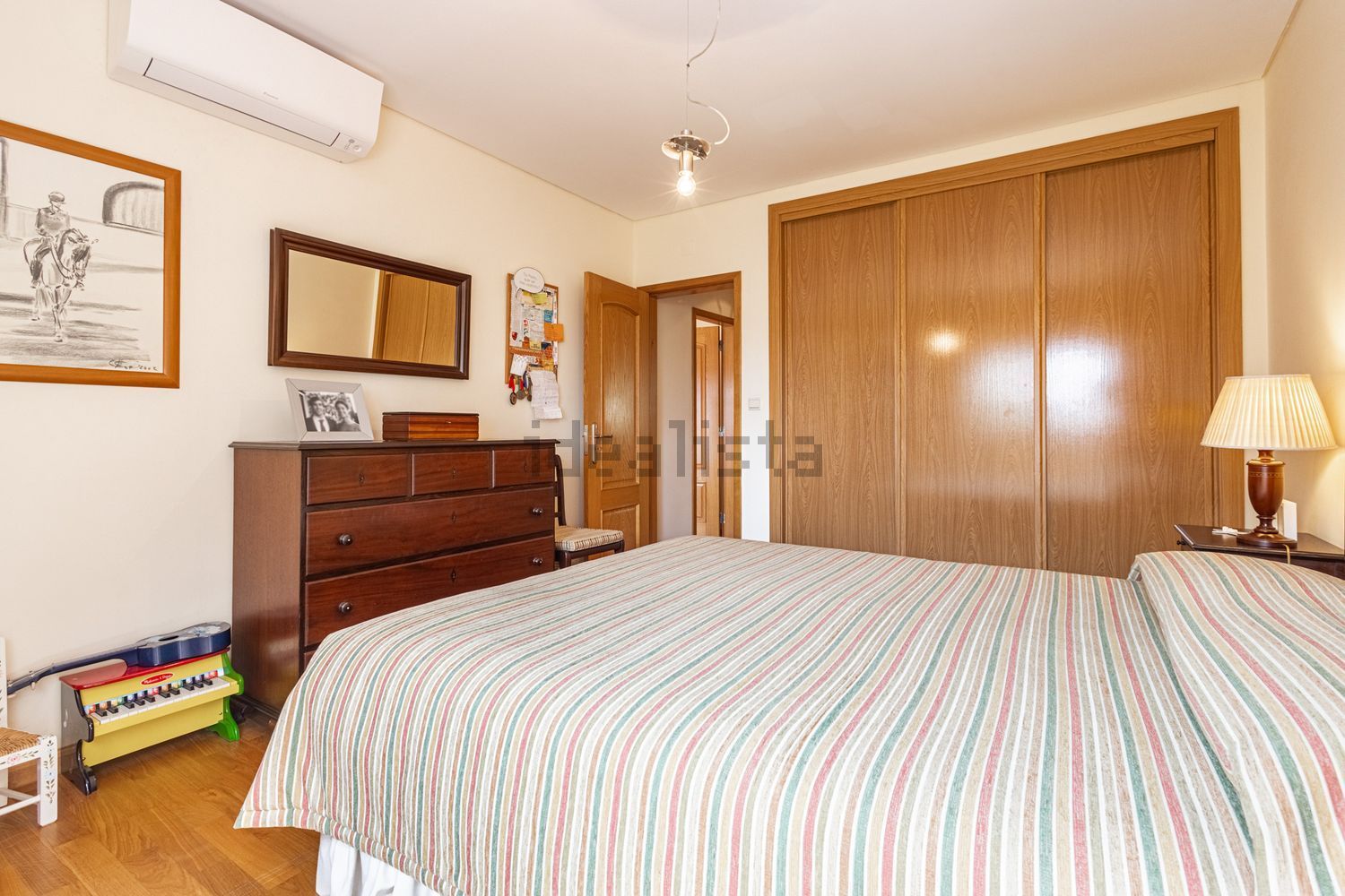 小楼房或独栋别墅出售Estr. da Serralheira de Baixo - 卧室