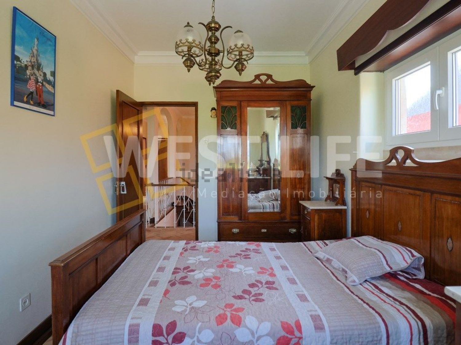 小楼房或独栋别墅出售在São Pedro da Cadeira - 卧室