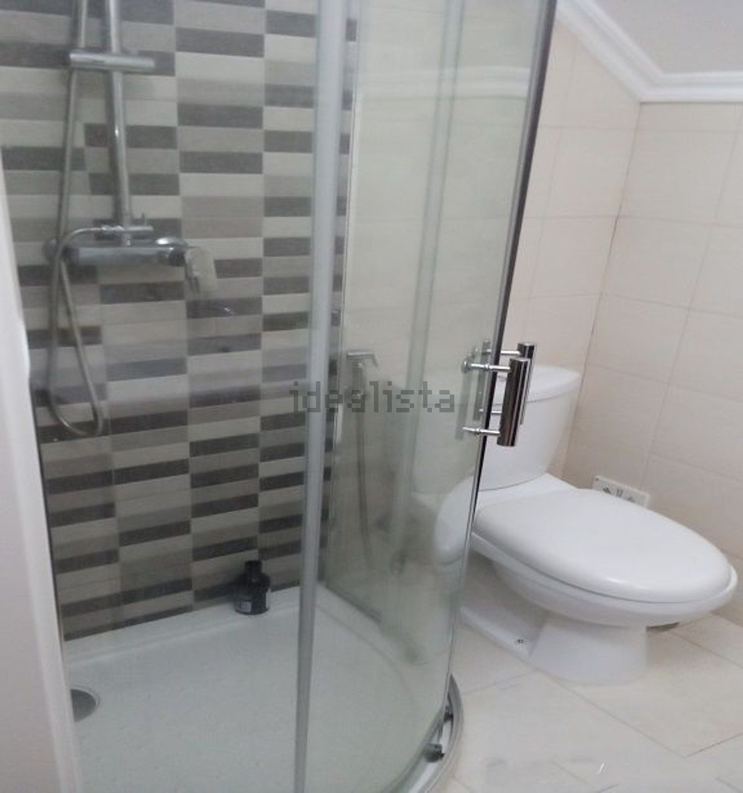 出租公寓 t1在Rua Pinheiro Manso, 30 - 卫生间