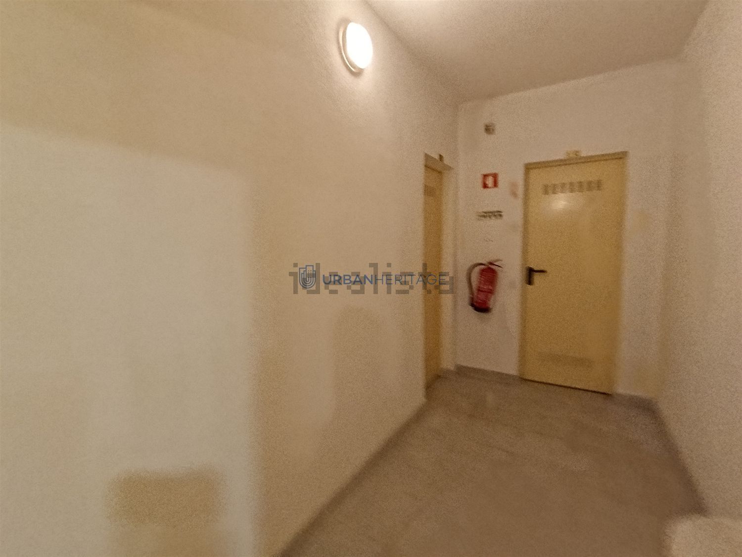 公寓 t2出售在Rua Helena Sá da Costa, 9 - 过道