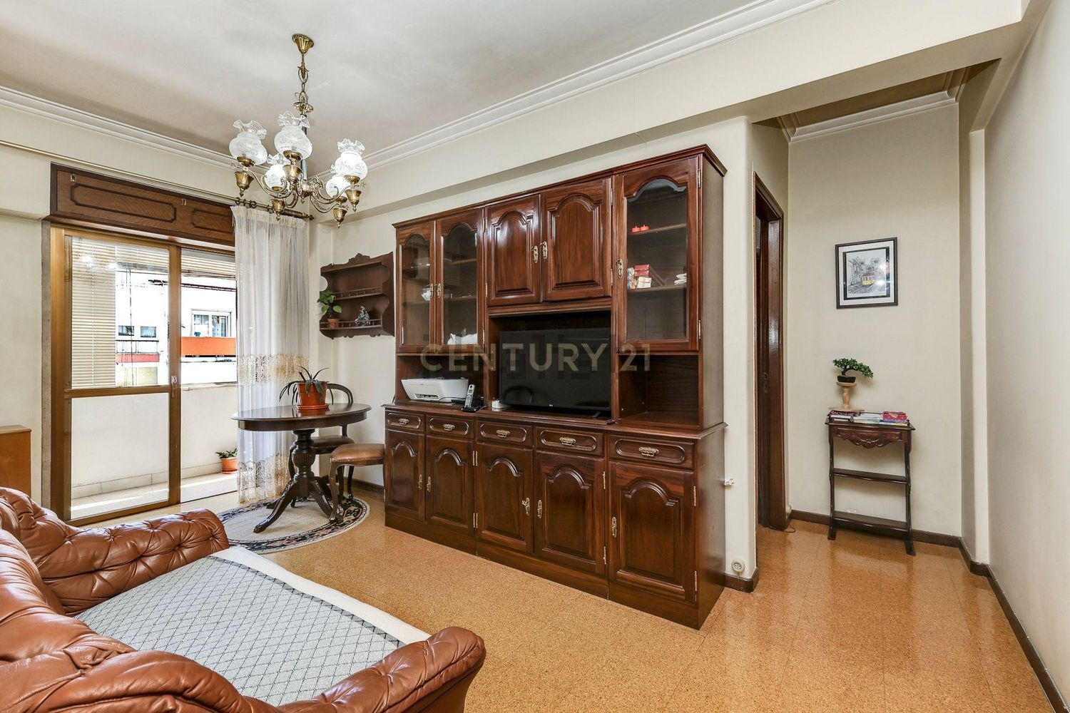 公寓 t1出售在Rua Montepio Geral s/n - 客厅