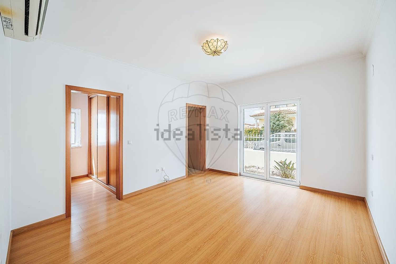 小楼房或独栋别墅出售在Rua Jorge Peixinho - 居住