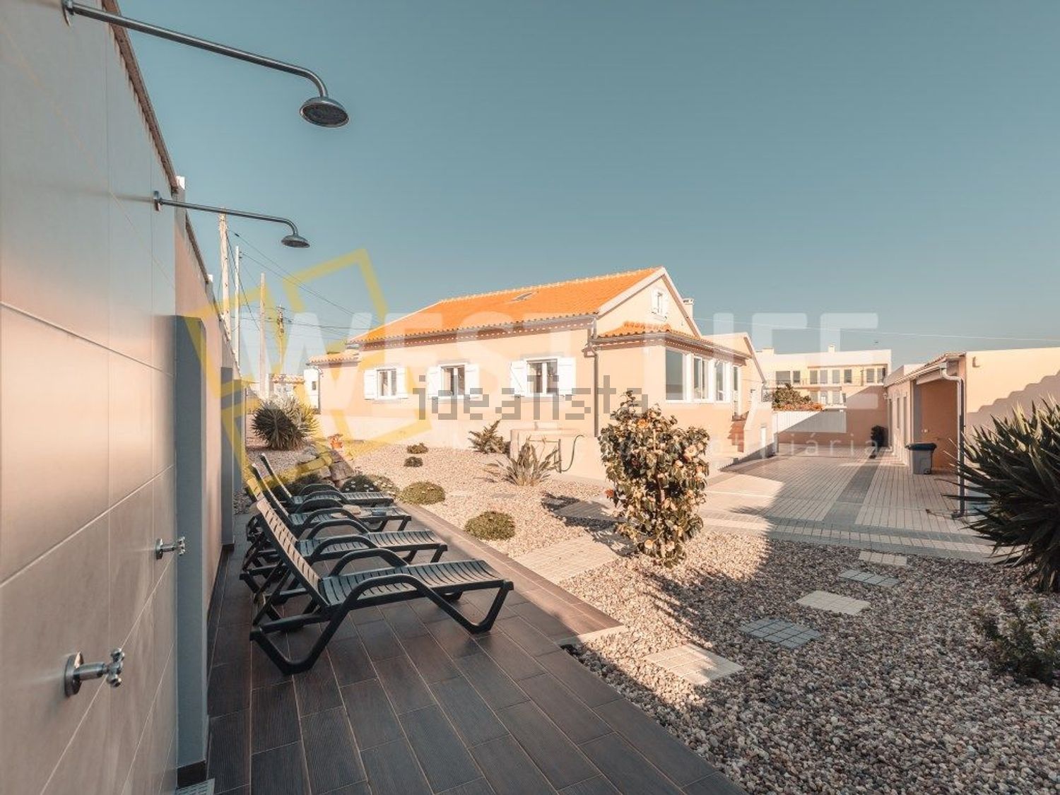 小楼房或独栋别墅出售在Centro - 外立面