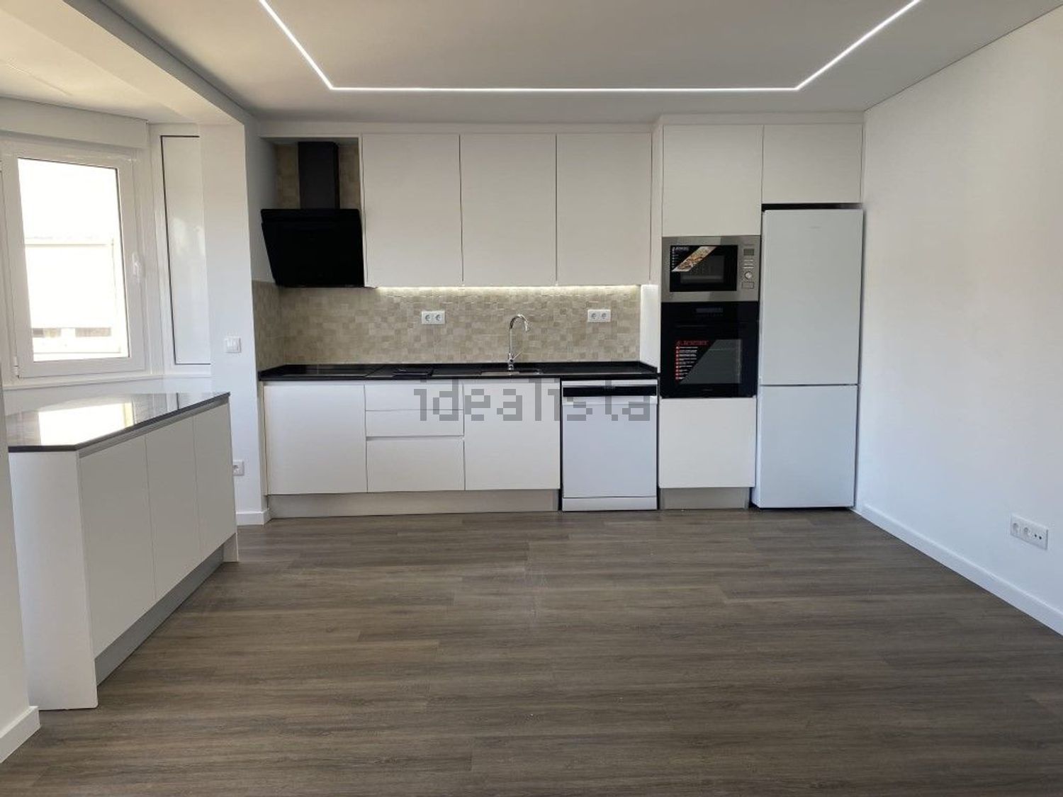 出租公寓 t2在Rua São Tomé e Príncipe - 厨房