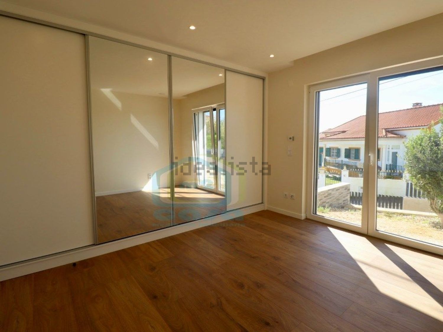 小楼房或独栋别墅出售在Rua das Flores - 卧室