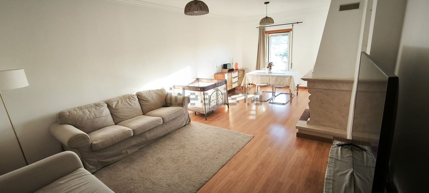 公寓 t2出售在Rua Venda do Valador, 19 b - 客厅