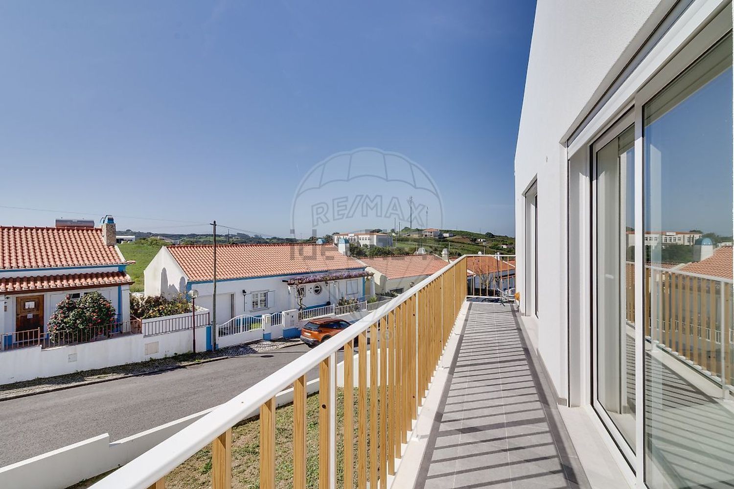 小楼房或独栋别墅出售在Rua da Cabine - 阳台