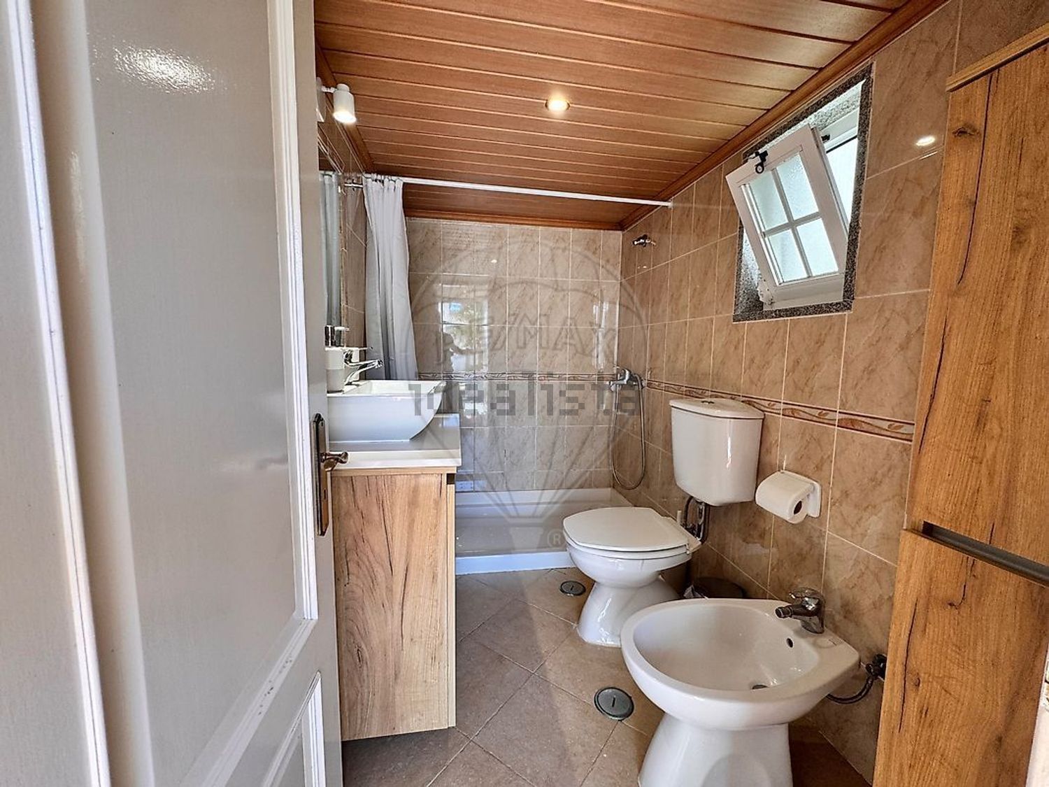 小楼房或独栋别墅出售在Rua da Figueira - 卫生间