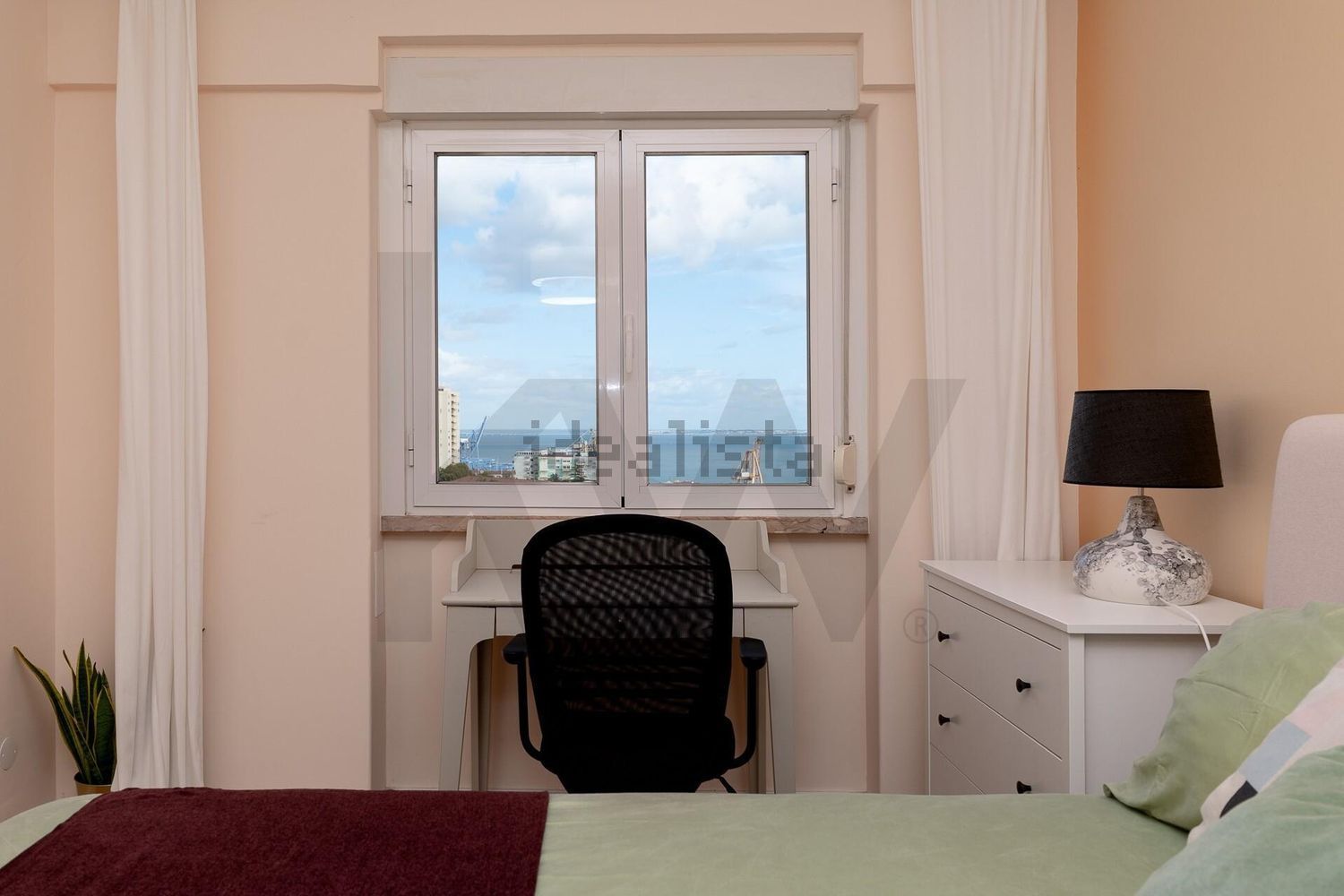 公寓 t2出售在Rua General Justiniano Padrel s/n - 卧室