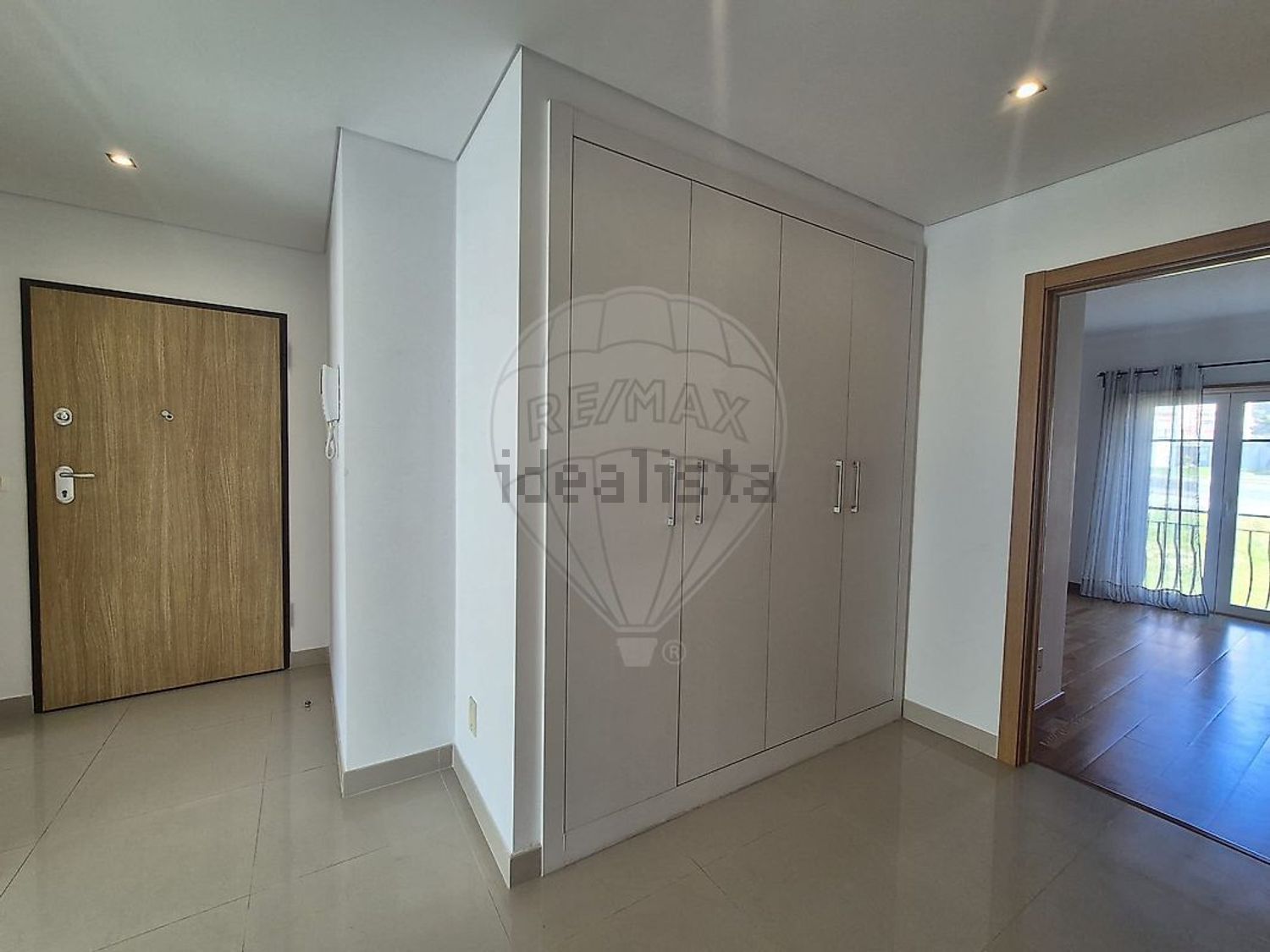 出租公寓 t2在Rua Álvaro Pereira Guedes - 照片