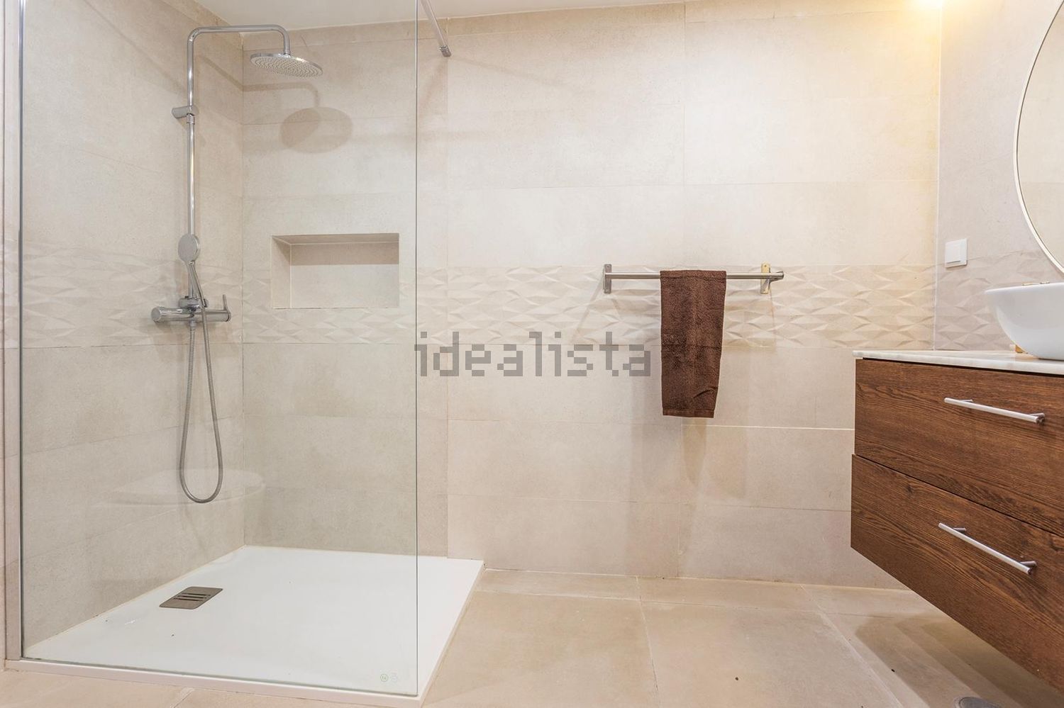 出租小楼房或独栋别墅在Largo das Olarias, 6 - 卫生间