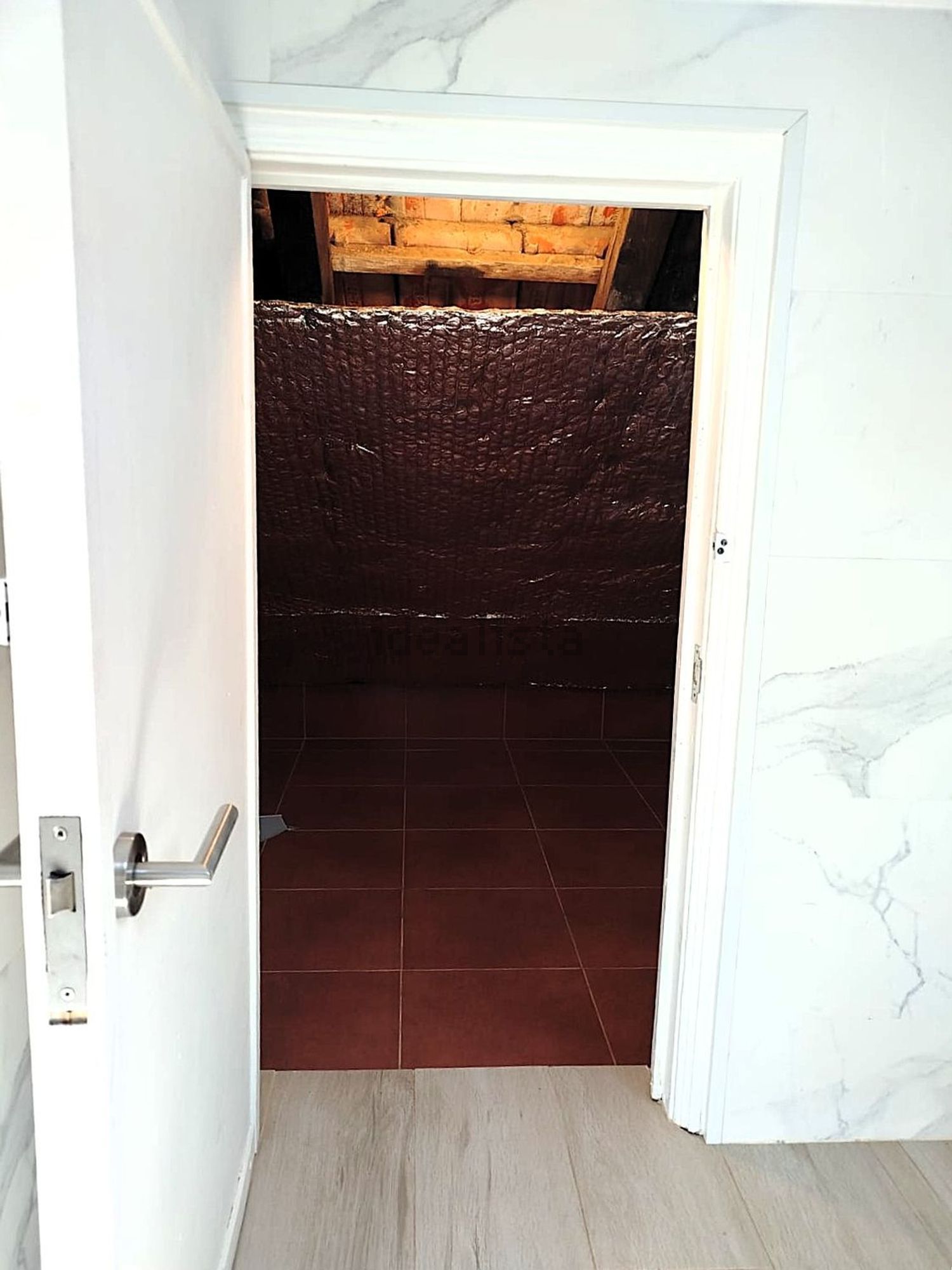 出租t0（单人公寓）在Rua Coronel Ferreira do Amaral, 9 - 储藏室