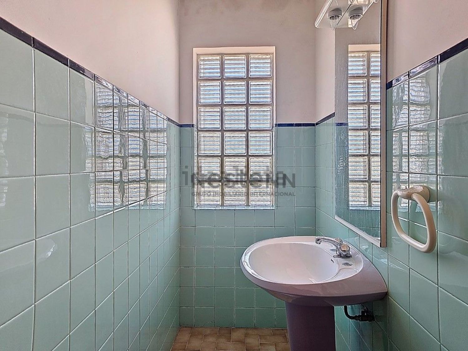 小楼房或独栋别墅出售在Lamas e Cercal - 卫生间