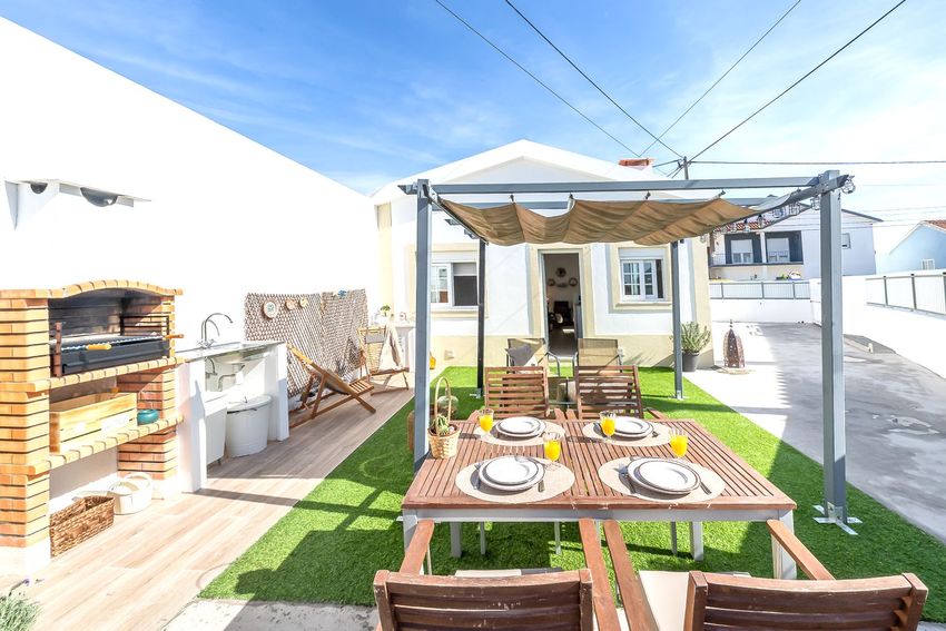 小楼房或独栋别墅出售在Rua da Praia do Norte, 1