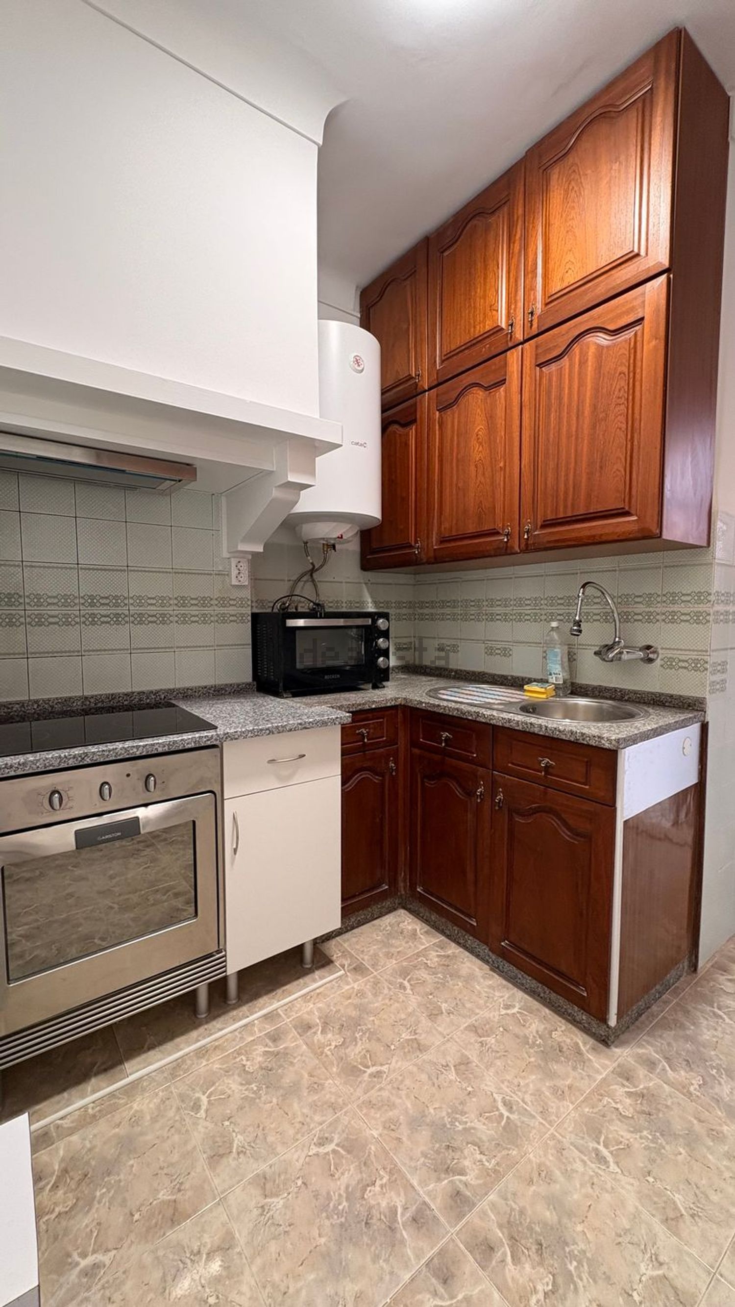 出租公寓 t1在Rua Doutor João Gomes Patacão, 20 - 厨房