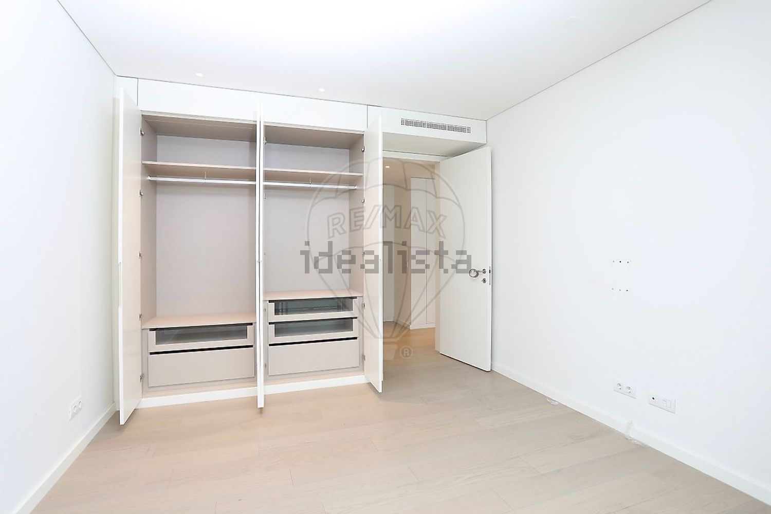 出租公寓 t2在Rua Fernando Palha - 试衣间