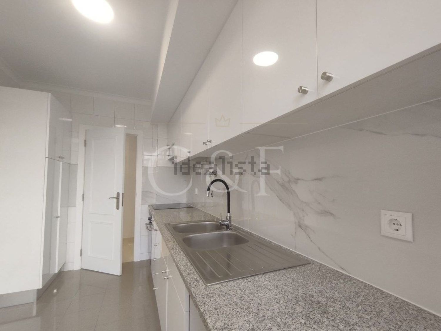 公寓 t3出售在Avenida Arsenal do Alfeite, 56 - 厨房