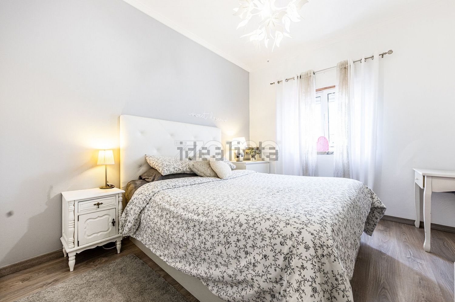 公寓 t2出售在Rua General Humberto Delgado, 41 - 卧室