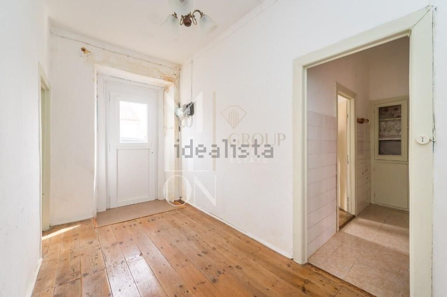 双拼别墅出售在Rua Combatentes da Grande Guerra s/n - 照片