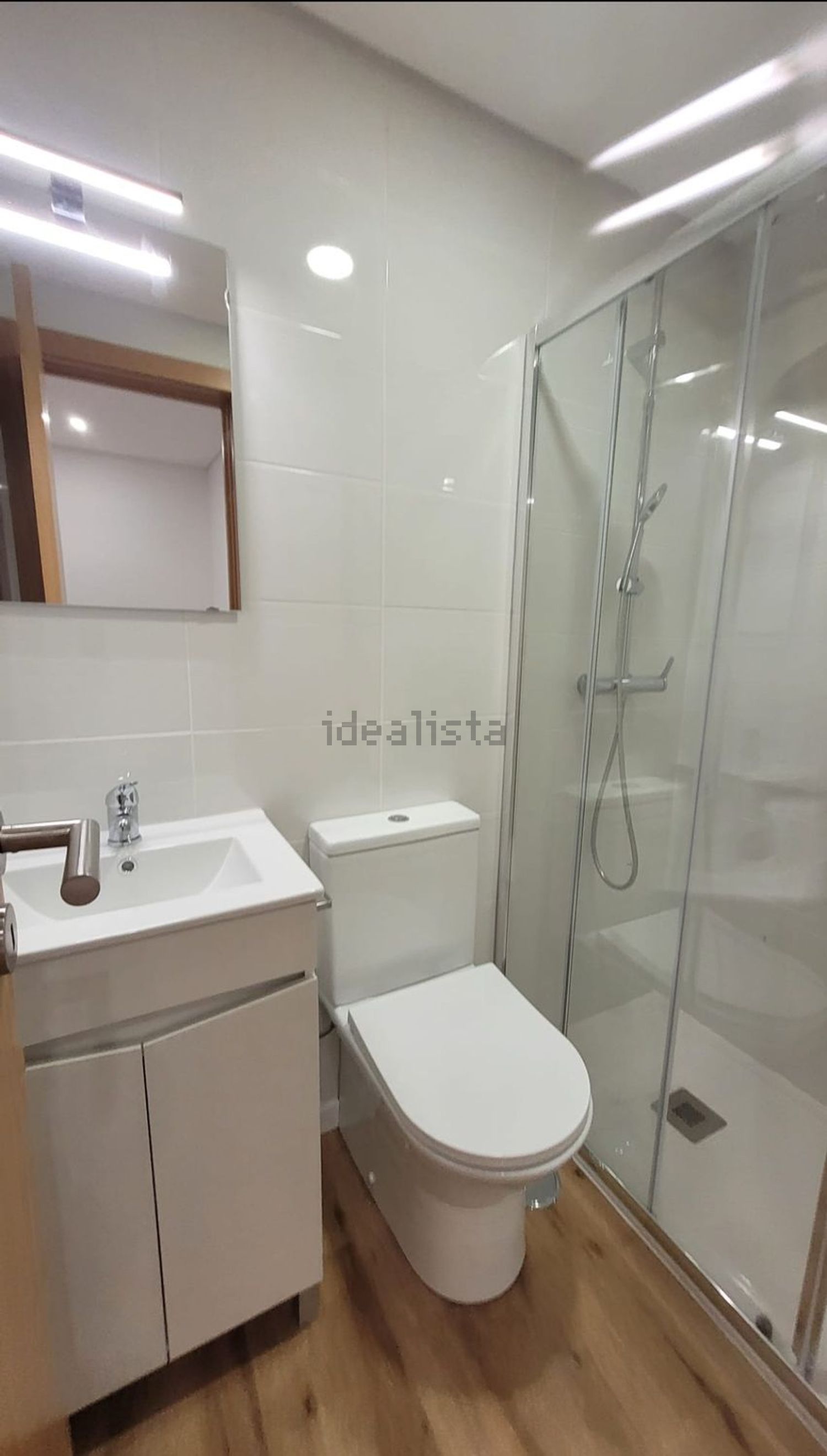 出租t0（单人公寓）在Rua Principal do Alto do Espargal, 5 - 卫生间