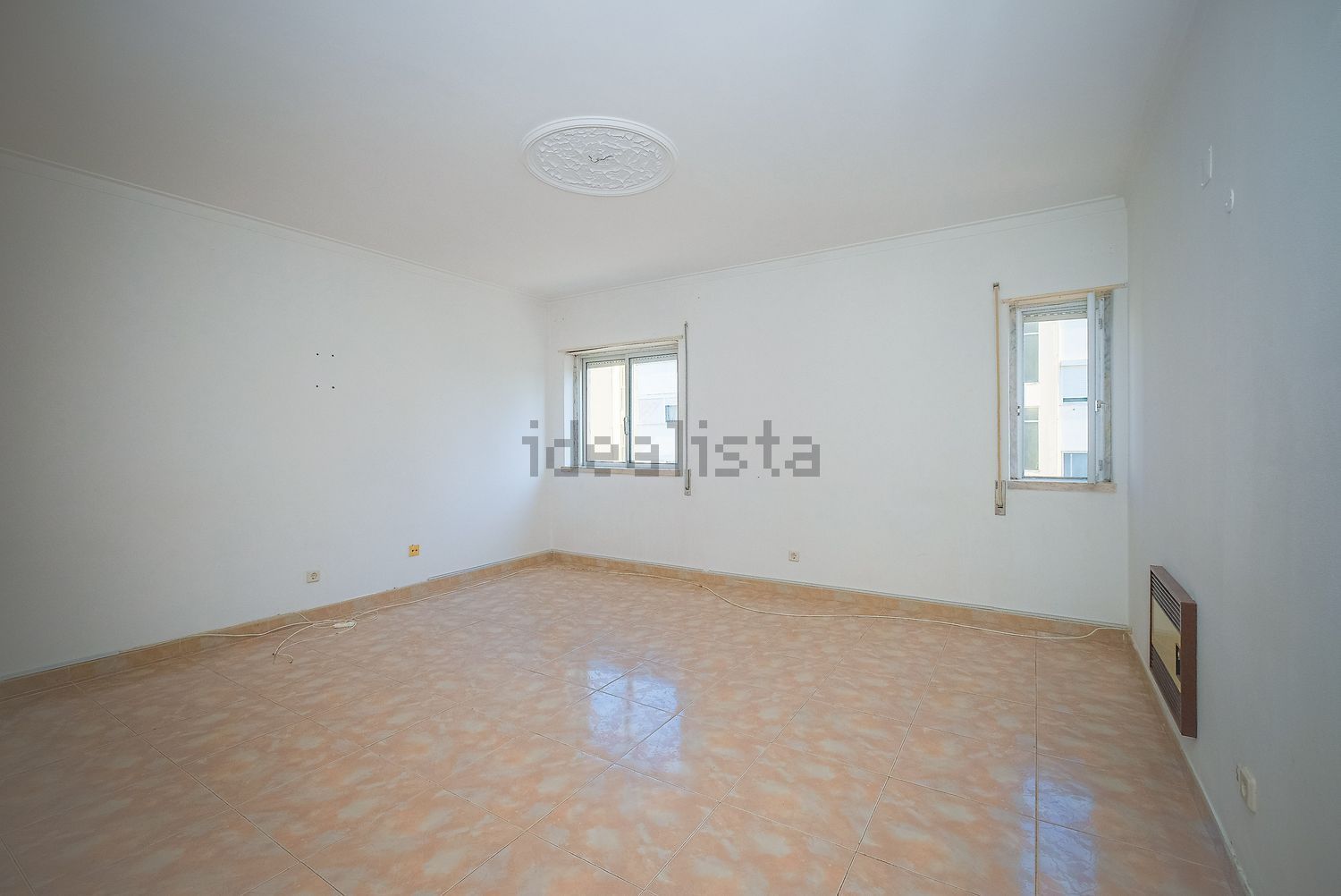 出租公寓 t2在Rua Fernão Mendes Pinto, 32 LoteDrto - 客厅