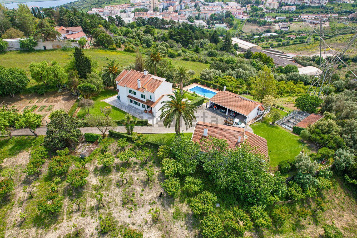 小楼房或独栋别墅出售Estr. da Serralheira de Baixo - 照片