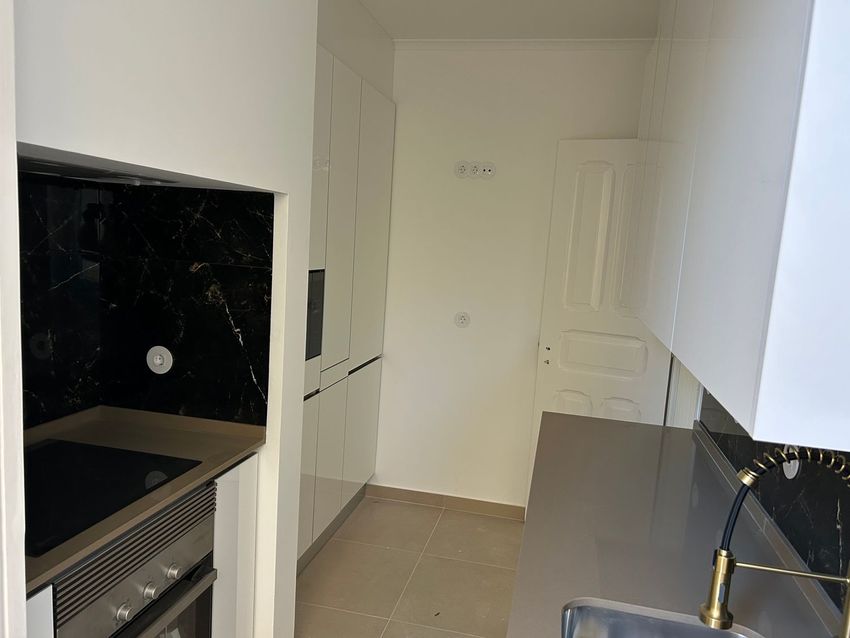 公寓 t3出售在Avenida General Roçadas, 105